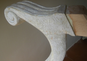 Chair having received a simulated dry stripped look Chair having received a simulated dry stripped look